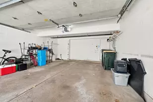 280 W Treehouse Ln, Round Lake, IL 60073 - Photo 16