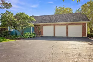 2916 Hanging Fen Ct, Johnsburg, IL 60050 - Photo 8