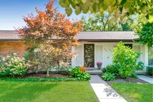 303 Crestwood Village, Northfield, IL 60093 - Photo 2
