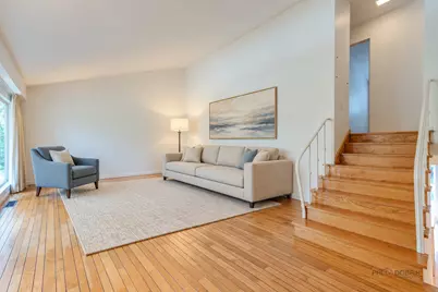 303 Crestwood Village, Northfield, IL 60093 - Photo 4