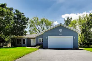 3985 Dorchester Ave, Gurnee, IL 60031 - Photo 2