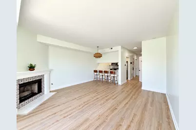 7818 Darien Lake Drive, Darien, IL 60561 - Photo 6