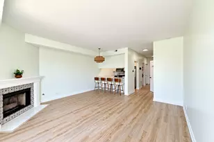 7818 Darien Lake Dr, Darien, IL 60561 - Photo 6