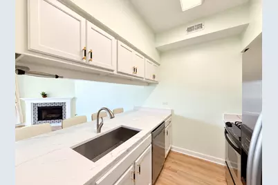 7818 Darien Lake Drive, Darien, IL 60561 - Photo 10