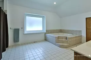1412 Greenlake Dr, Aurora, IL 60502 - Photo 20