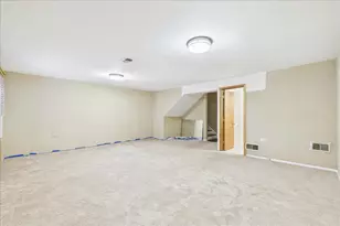 8501 Linder Ct, Skokie, IL 60077 - Photo 28