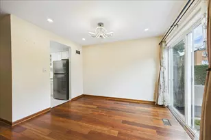8501 Linder Ct, Skokie, IL 60077 - Photo 12