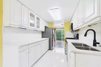 8501 Linder Court, Skokie, IL 60077 - Photo 14