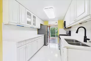 8501 Linder Ct, Skokie, IL 60077 - Photo 14