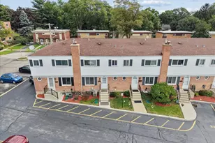 8501 Linder Ct, Skokie, IL 60077 - Photo 2