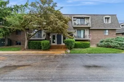 214 E Bailey Road #B, Naperville, IL 60565 - Photo 2
