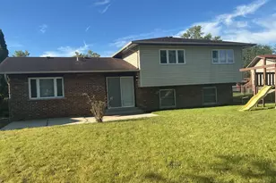 5304 Arquilla Dr, Richton Park, IL 60471 - Photo 2