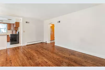 8216 N Caldwell Avenue, Niles, IL 60714 - Photo 6