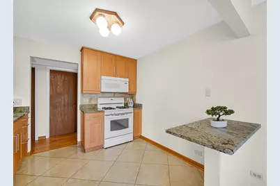 235 Blossom Court #235, Buffalo Grove, IL 60089 - Photo 8