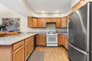 1606 Cypress Ct, Hoffman Estates, IL 60169 - Photo 14