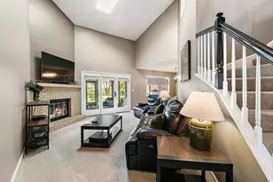 1606 Cypress Ct, Hoffman Estates, IL 60169 - Photo 6