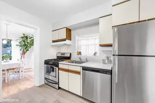 8217 Laramie Ave, Skokie, IL 60077 - Photo 10