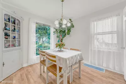 8217 Laramie Avenue, Skokie, IL 60077 - Photo 6