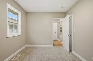 2602 Glos Ave, Bellwood, IL 60104 - Photo 10