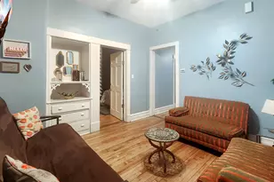 2107 W Coulter St, Chicago, IL 60608 - Photo 2