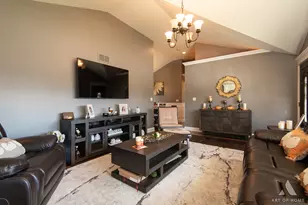 5858 W 82nd St, Burbank, IL 60459 - Photo 6