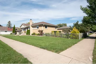 5858 W 82nd Street, Burbank, IL 60459 - Photo 2