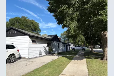 10159 S Kolin Avenue, Oak Lawn, IL 60453 - Photo 1