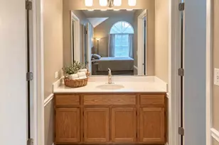 287 Sandhurst Ln, South Elgin, IL 60177 - Photo 8