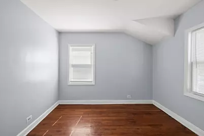 10107 S Paxton Avenue, Chicago, IL 60617 - Photo 6