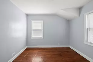 10107 S Paxton Ave, Chicago, IL 60617 - Photo 6