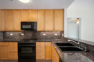 130 N Garland Ct, Chicago, IL 60602 - Photo 12