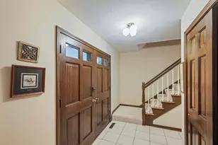 311 Clearbrook Ct, Schaumburg, IL 60193 - Photo 4