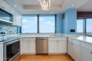 2020 N Lincoln Park, Chicago, IL 60614 - Photo 8