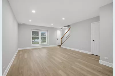 1731 Pickwick Lane, Glenview, IL 60026 - Photo 4