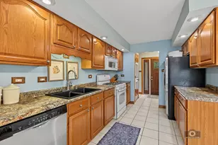 15224 Walnut Rd, Oak Forest, IL 60452 - Photo 12