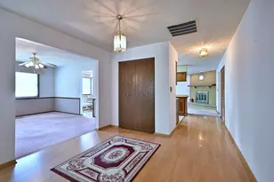 132 S Staffire Dr, Schaumburg, IL 60193 - Photo 6