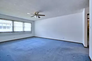 132 S Staffire Dr, Schaumburg, IL 60193 - Photo 28