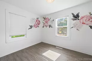106 Ridge Ln, Geneva, IL 60134 - Photo 6