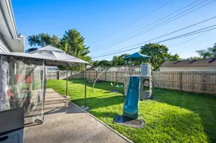 1323 Vienna Blvd, Dekalb, IL 60115 - Photo 18