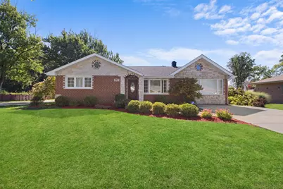6901 W 115th Place, Worth, IL 60482 - Photo 1