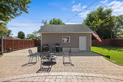 6901 W 115th Place, Worth, IL 60482 - Photo 12
