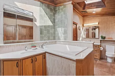 26181 W Laurel Avenue, Wauconda, IL 60084 - Photo 24
