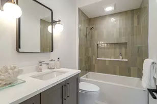 1907 W Cuyler Ave, Chicago, IL 60613 - Photo 26