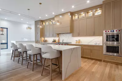 1907 W Cuyler Avenue, Chicago, IL 60613 - Photo 8