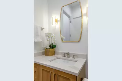 1907 W Cuyler Avenue, Chicago, IL 60613 - Photo 14