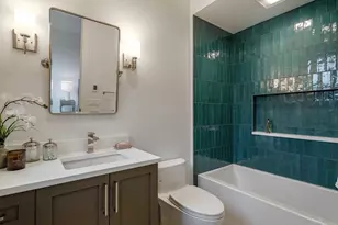 1907 W Cuyler Ave, Chicago, IL 60613 - Photo 24