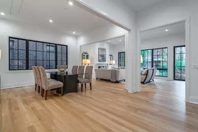 1907 W Cuyler Avenue, Chicago, IL 60613 - Photo 6