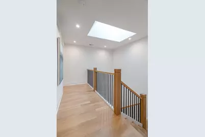 1907 W Cuyler Avenue, Chicago, IL 60613 - Photo 16