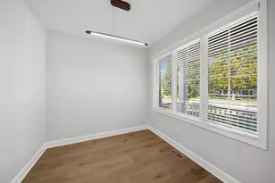 1321 N Webster St, Naperville, IL 60563 - Photo 4