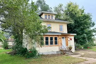 1002 Locust St, Thomson, IL 61285 - Photo 2